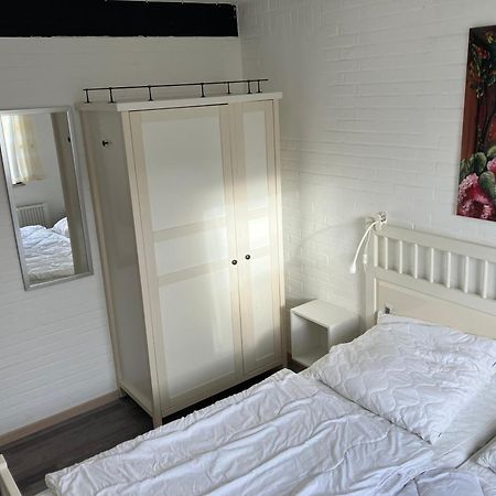Schoenes Ferienhaus In Tossens Mit Schoenem Garten Бутадинген Екстериор снимка